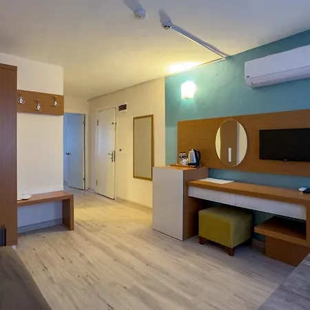 Отель La Bella Кушадасы