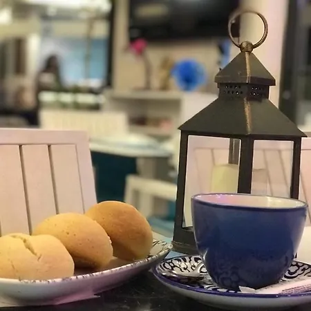 酒店 La Bella 库萨达斯