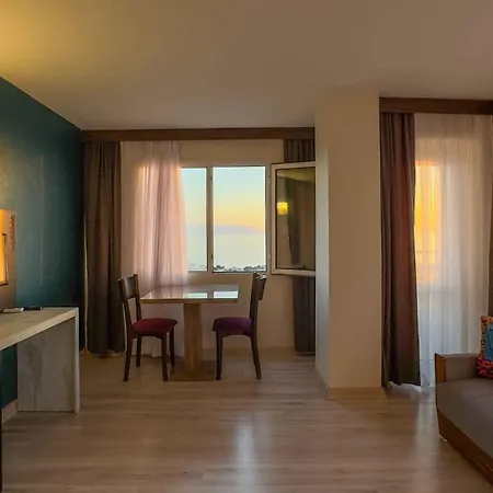 Hotel La Bella 3*