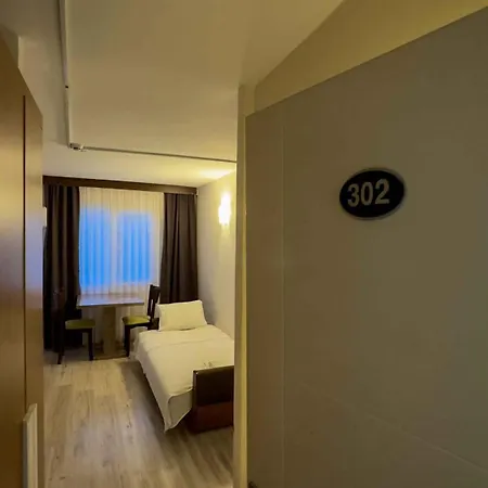 La Bella 库萨达斯