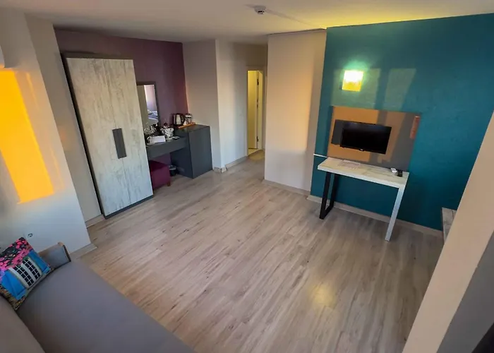 Hotel La Bella 3*